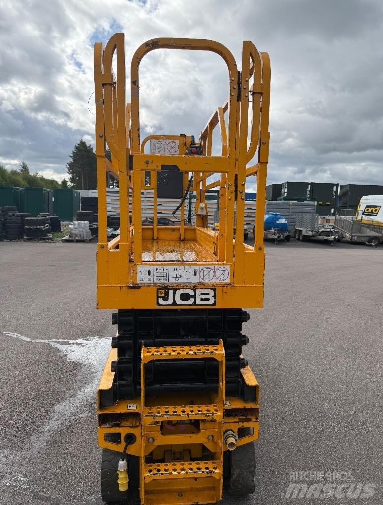 JCB S 2632 E رافعات مقصية الشكل
