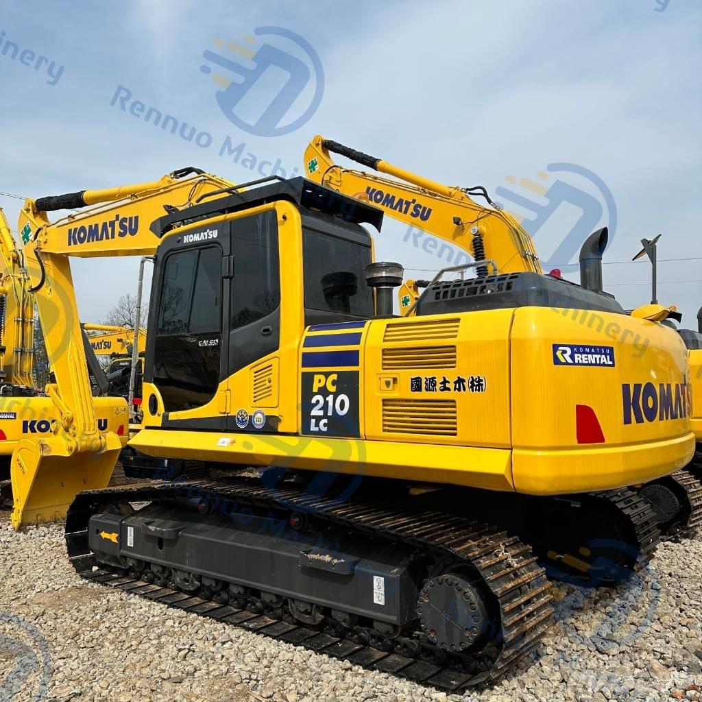 Komatsu PC 210-8 حفارات زحافة