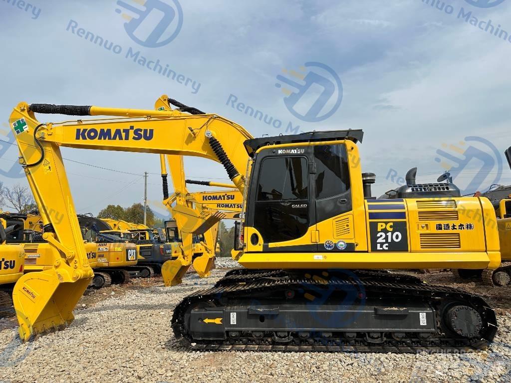Komatsu PC 210-8 حفارات زحافة