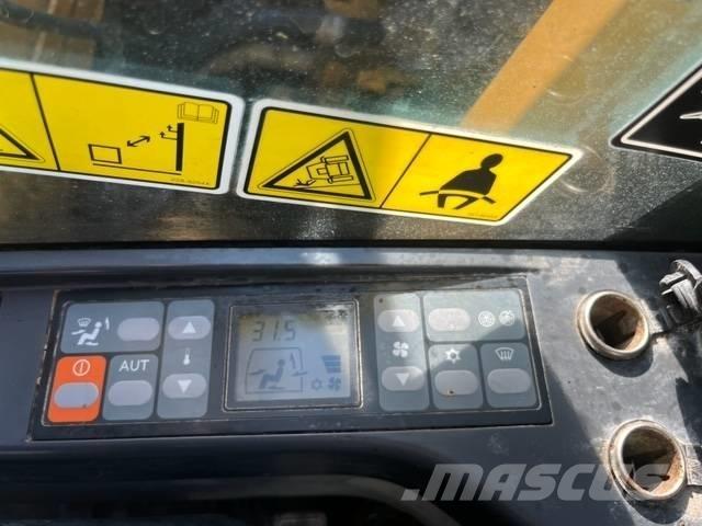 CAT 311 D حفارات زحافة