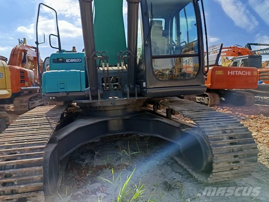 Kobelco SK 210 حفارات زحافة