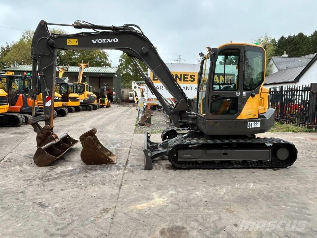 Volvo ECR 88 D حفارات وسط 7 طن - 12 طن