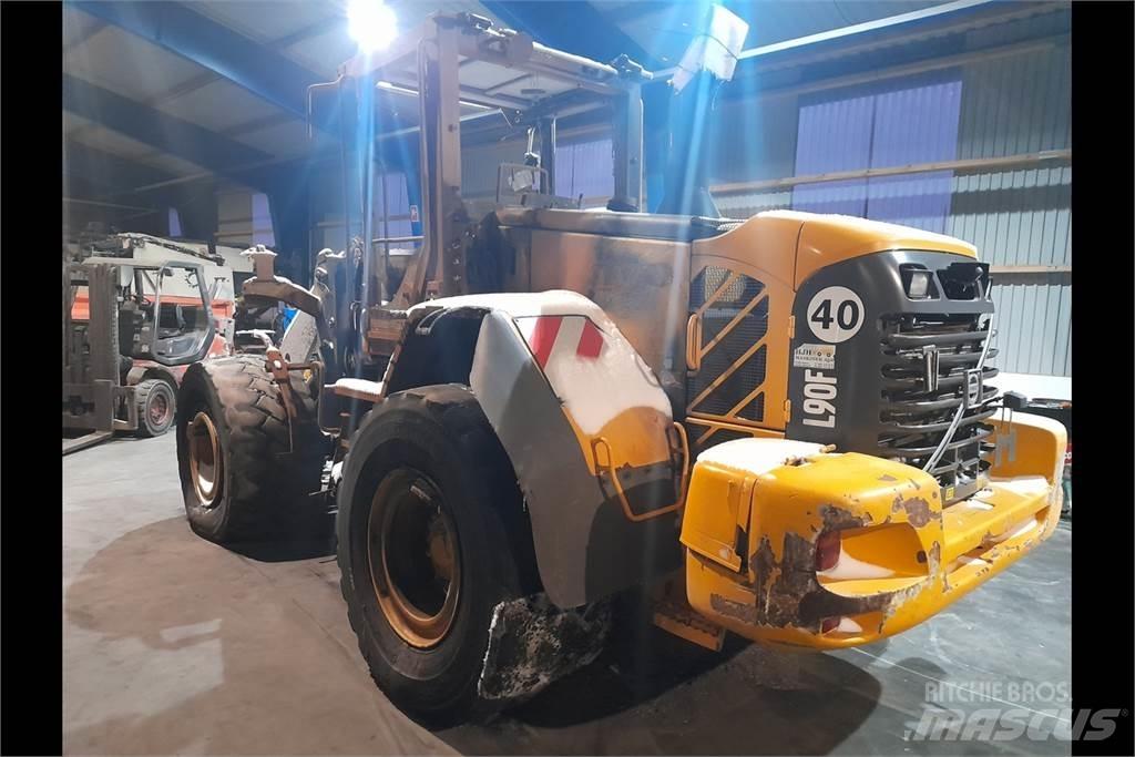 Volvo BM L90 F الجرارات