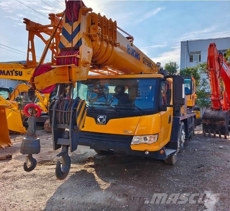 XCMG QY 50 KC رافعات مجنزرة