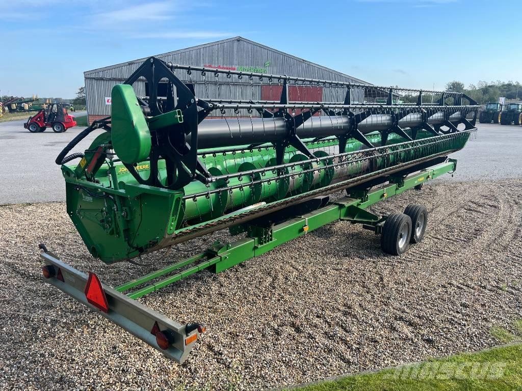 John Deere T670 حصادات