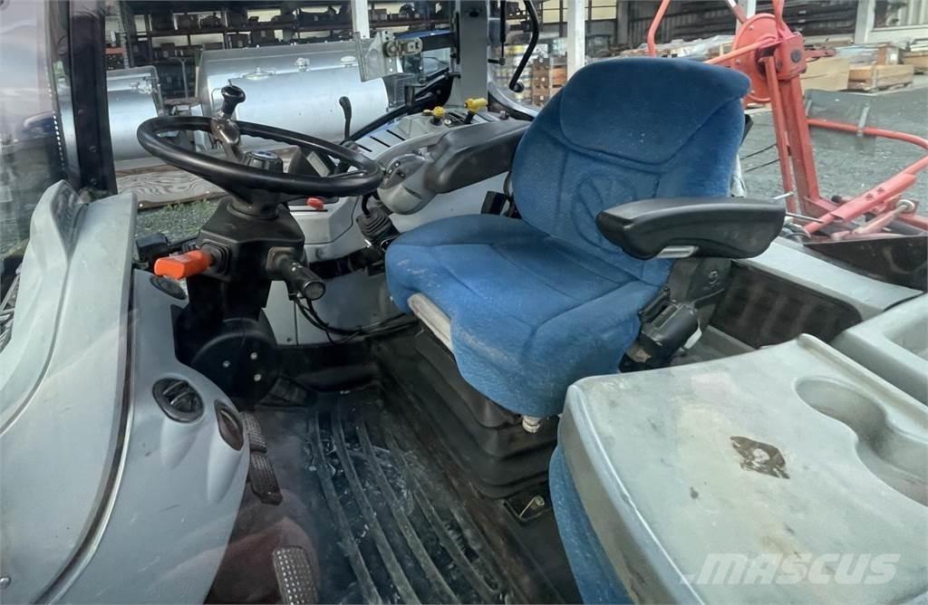 New Holland T 6020 الجرارات
