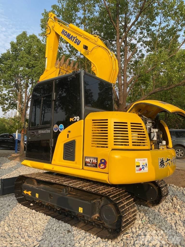 Komatsu 70-8 حفارات زحافة