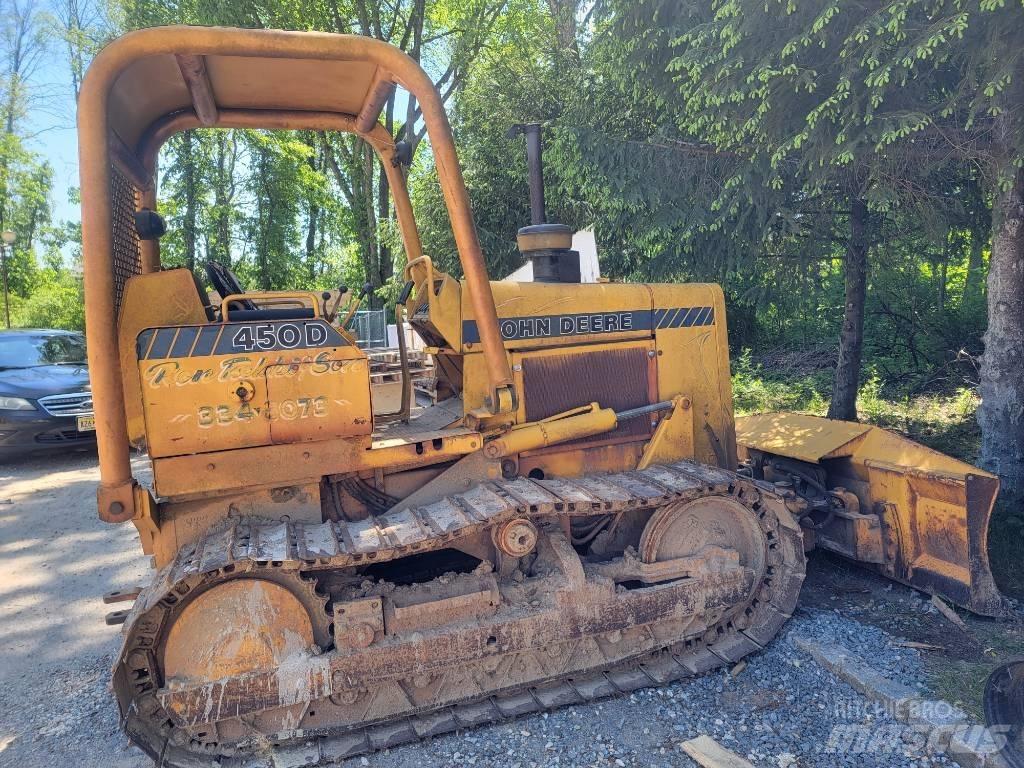 John Deere 450 D حفارات زحافة