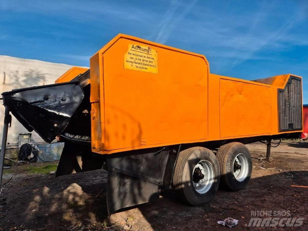 Doppstadt AK 330 آلات تمزيق المخلفات