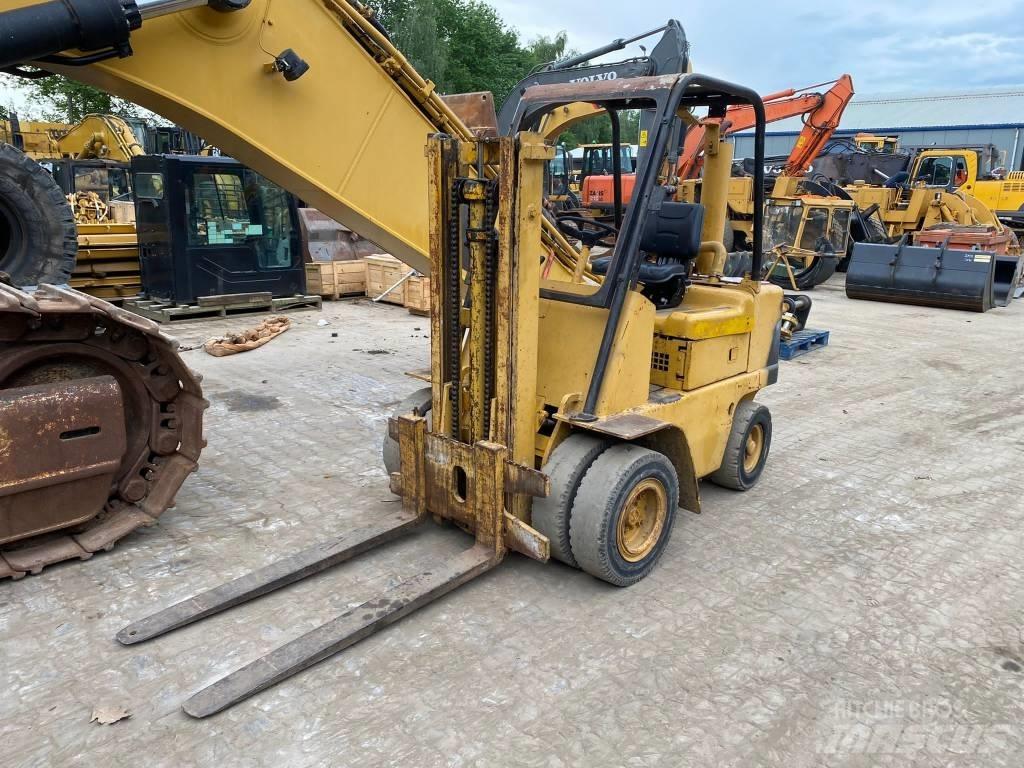 CAT V 50 B شاحنات الديزل