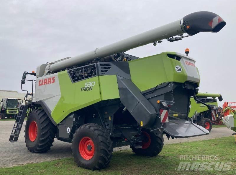 CLAAS TRION 530 حصادات