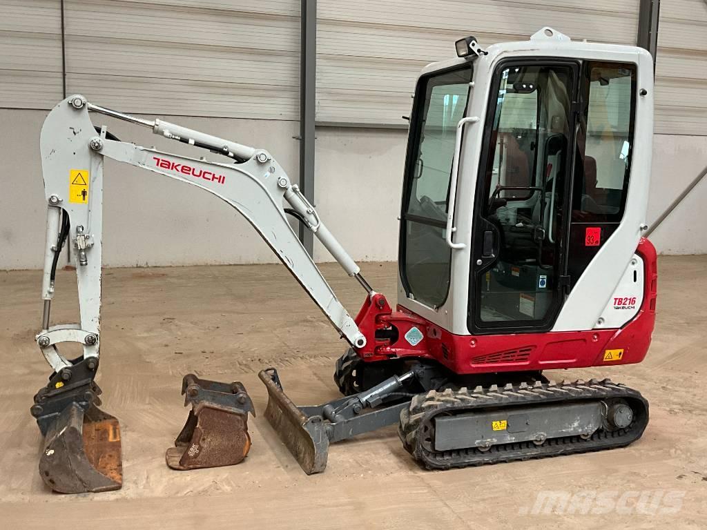 Takeuchi TB 216 حفارات صغيرة أقل من 7 طن (حفارات صغيرة)