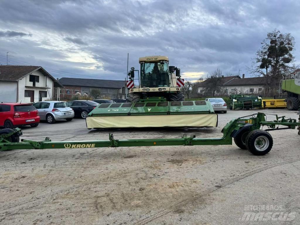 Krone Big X 850 علافات ذاتية الدفع