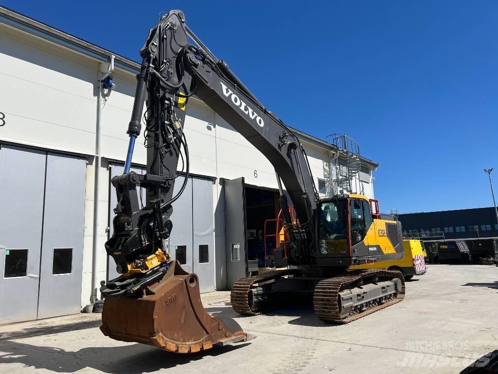 Volvo EC350EL حفارات زحافة
