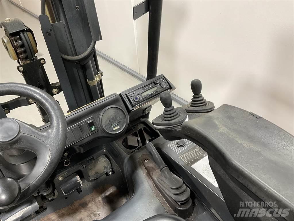 Linde E16C-02 شاحنات ذات رافعات شوكية تعمل بالكهرباء
