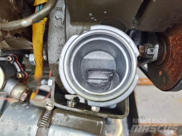  Engines F4L912 مكونات أخرى
