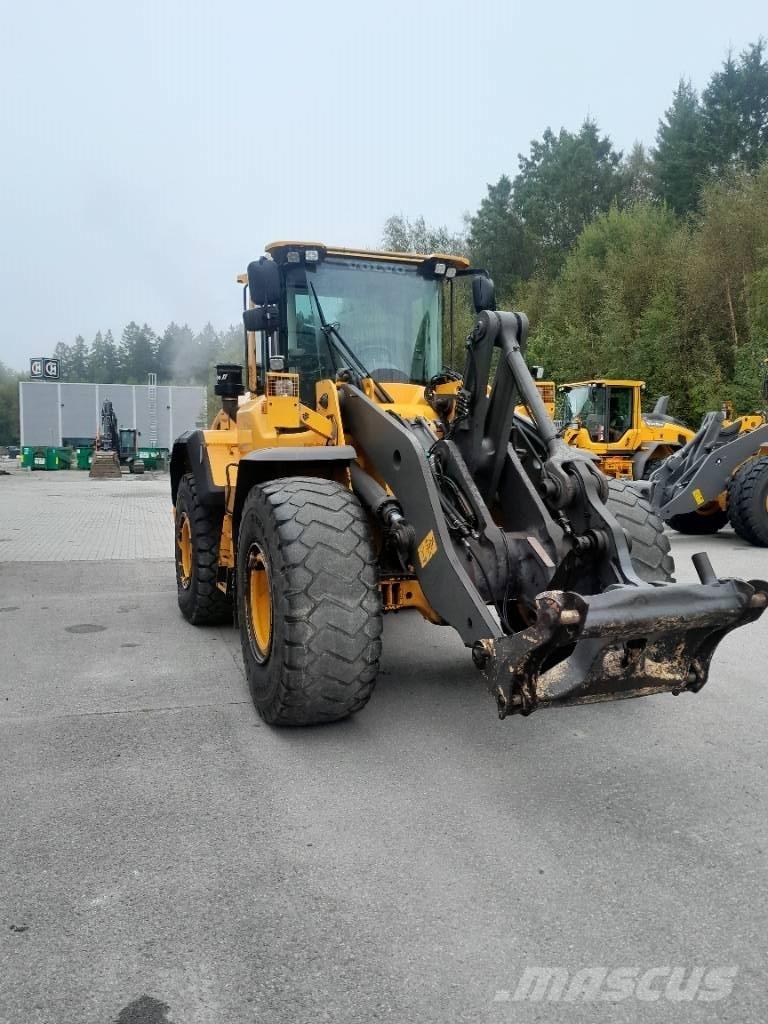 Volvo L120G لوادر بعجل