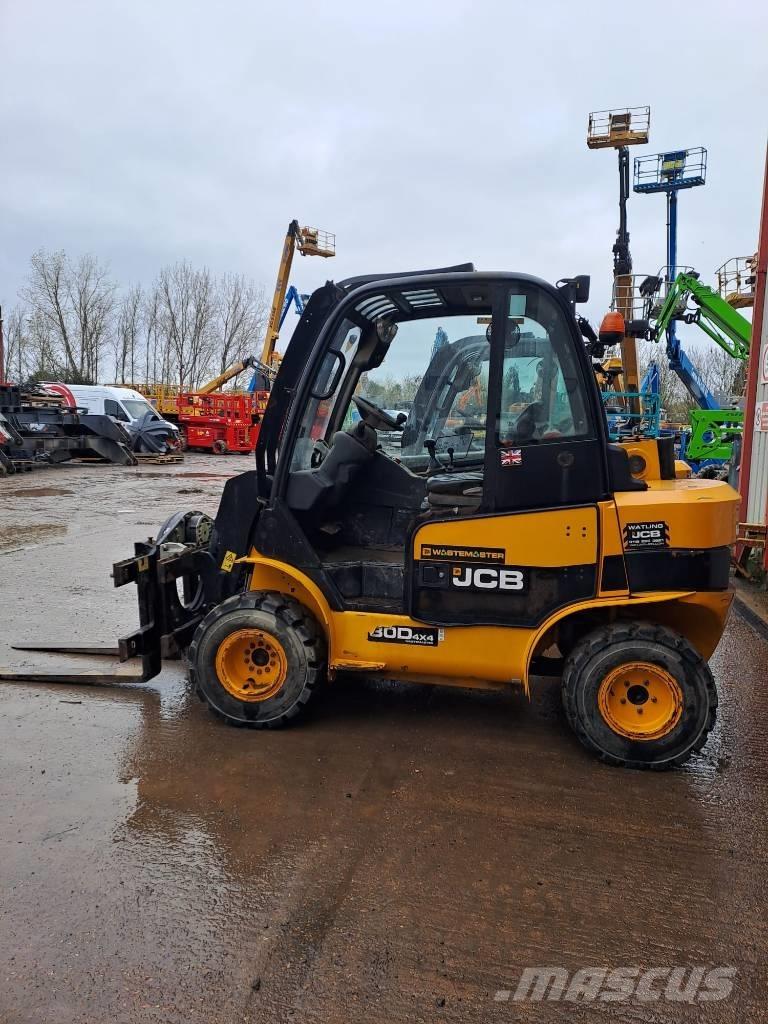 JCB TLT 30 D شاحنات الديزل