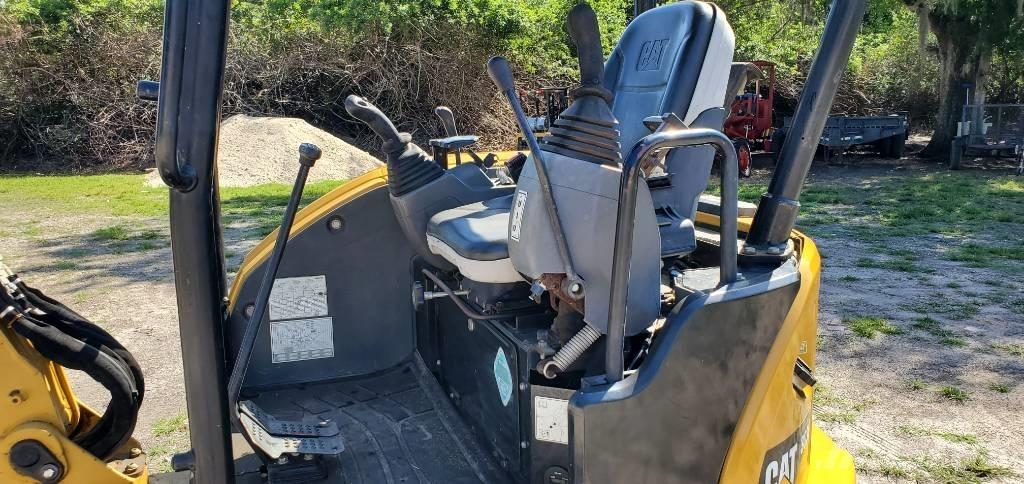 CAT 303 E CR حفارات صغيرة أقل من 7 طن (حفارات صغيرة)