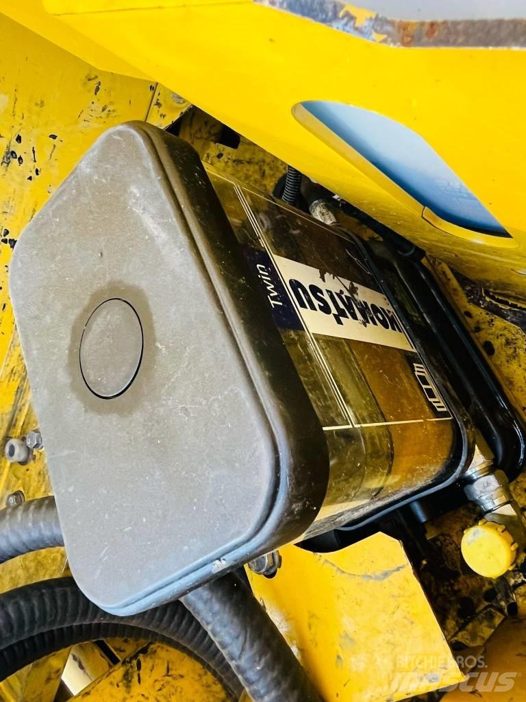Komatsu PC 210 LC-11 حفارات زحافة