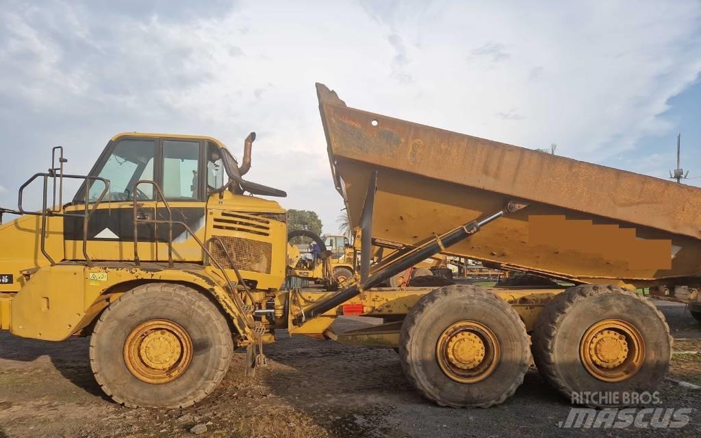 CAT 730 ساحبات مفصلية