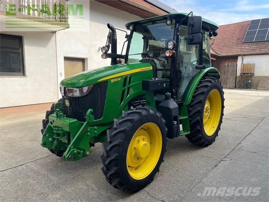 John Deere 5100M الجرارات