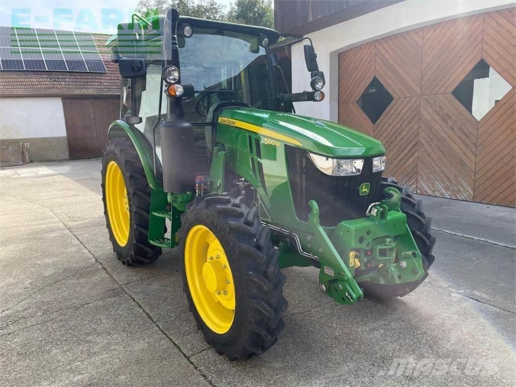 John Deere 5100M الجرارات