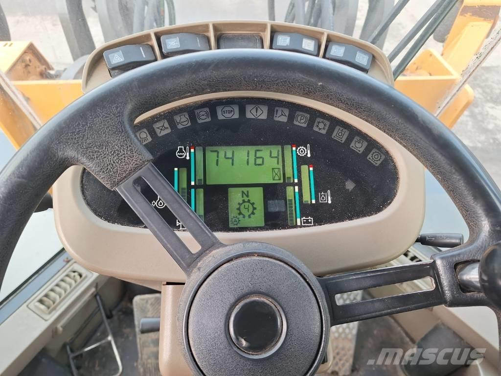 CASE 521D XT لوادر بعجل