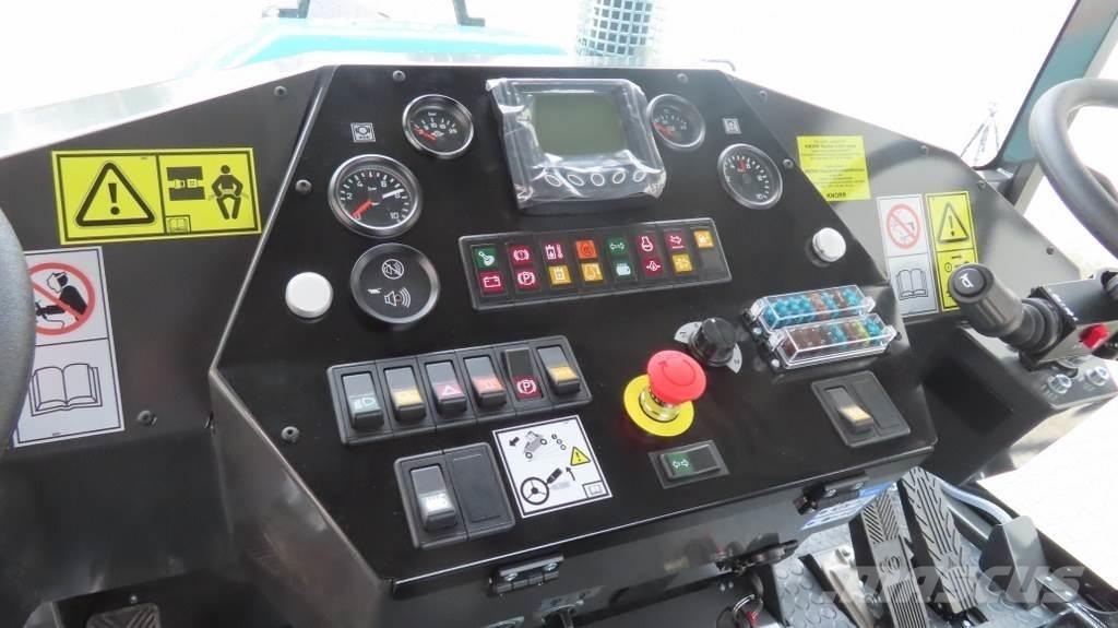 Ammann ART 240 مداحل ذات إطارات هوائية