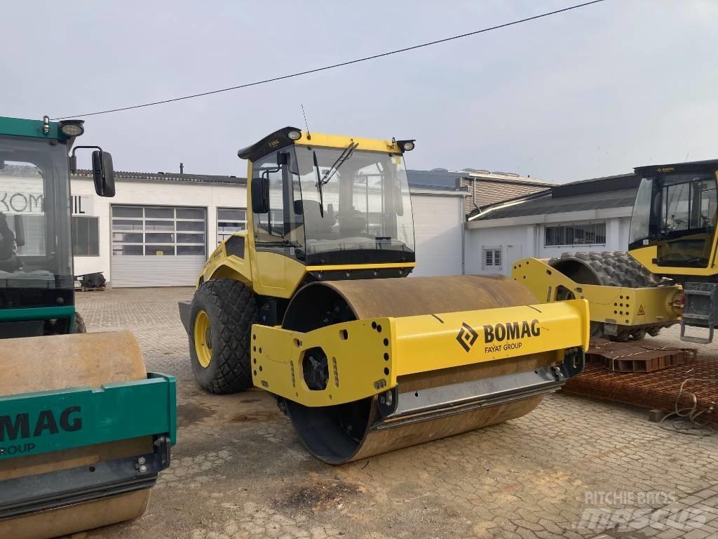 Bomag BW 211 DH-5 ضاغطات التربة