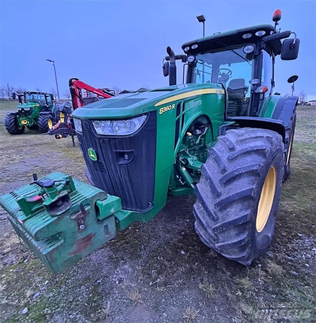 John Deere 8360 R الجرارات