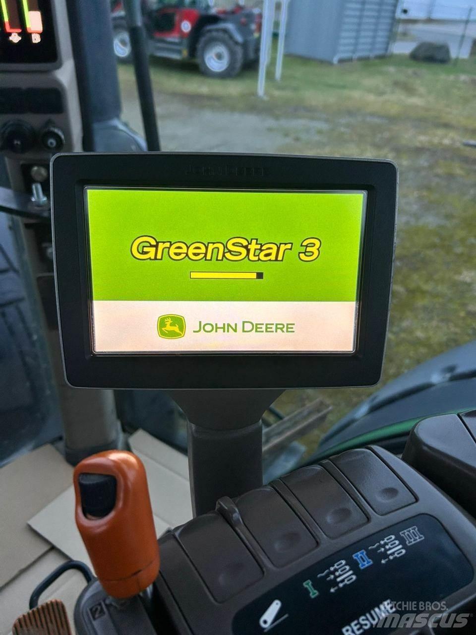 John Deere 8360 R الجرارات