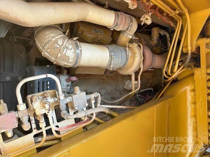 CAT Rebuilt 775F - عربات نقل قلابة للمواقع