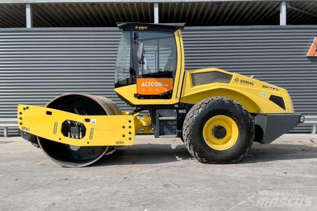 Bomag BW 213 D-5 مداحل أحادية الأسطوانة