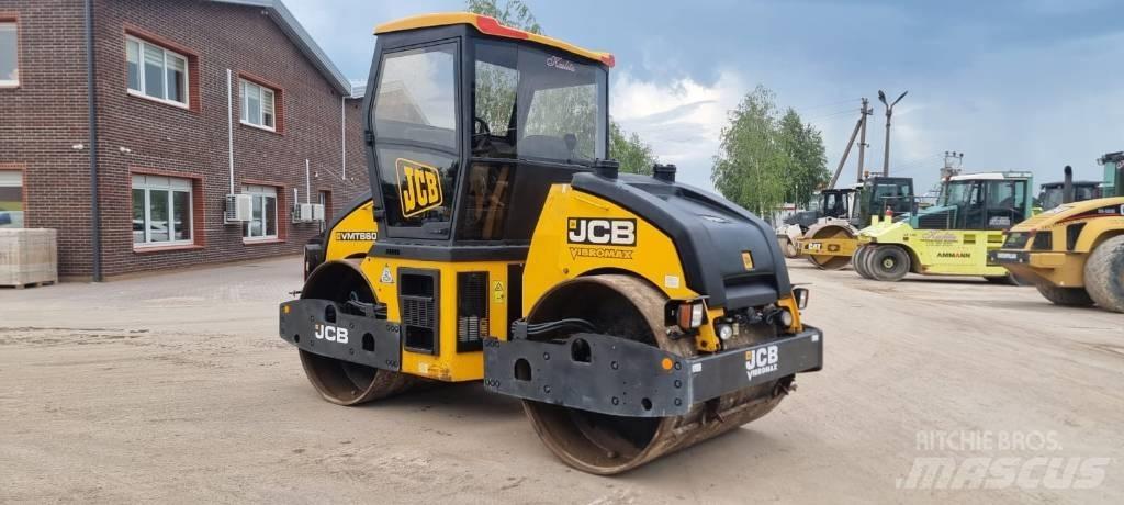 JCB VMT 860 مداحل ثنائية الاسطوانة