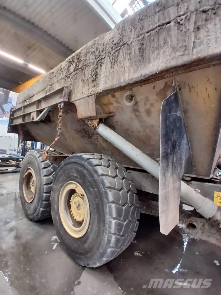 Komatsu HM 300-2 ساحبات مفصلية