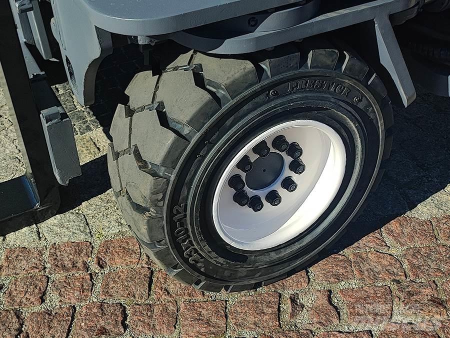 Combilift C5000XL شاحنة المناولة رباعية الاتجاهات