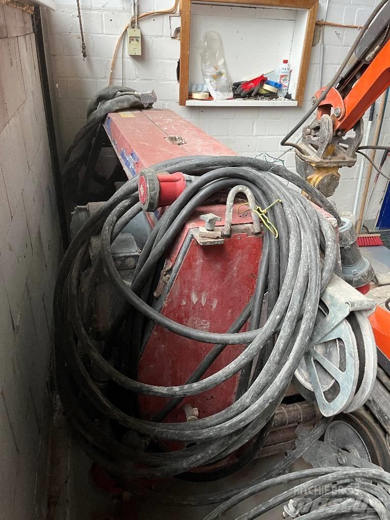 Hilti DSW 3018 E مناشير صخور وخرسانة