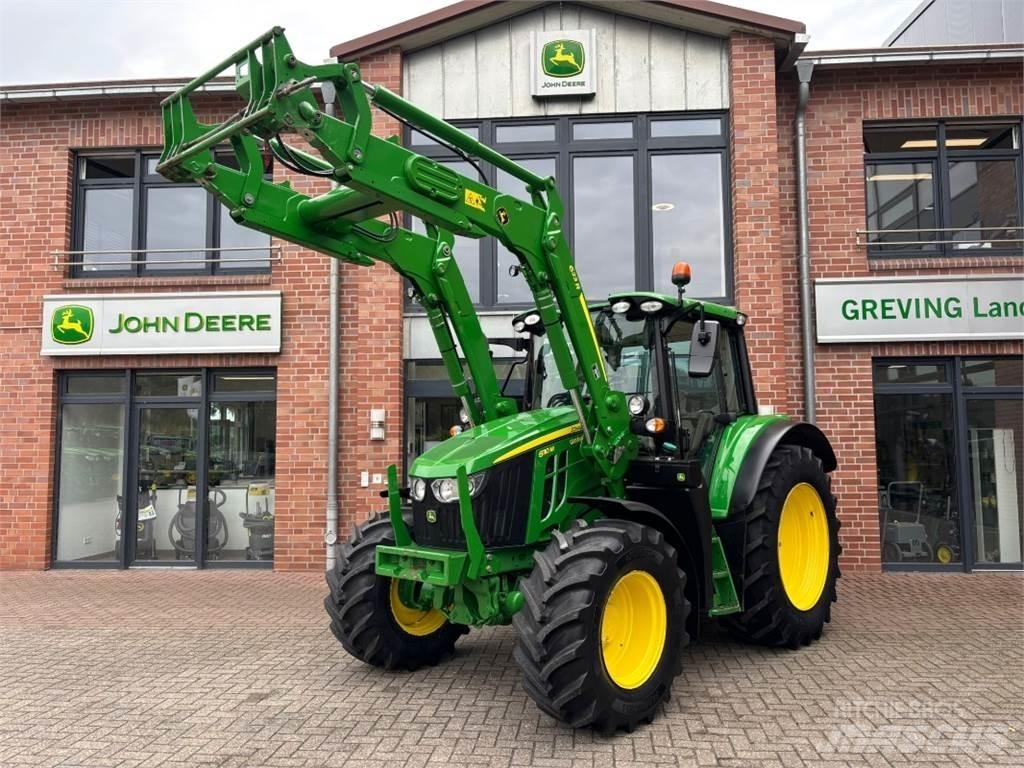 John Deere 6110M الجرارات