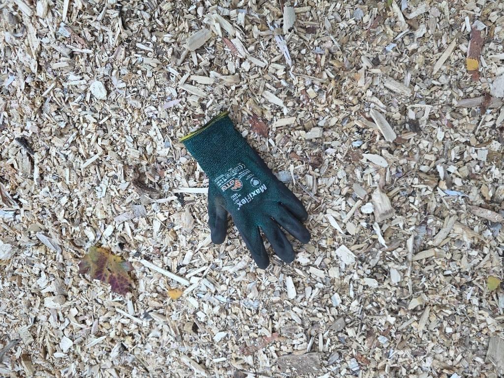 Morbark 2400 ماكينات تقطيع أخشاب الحراجة