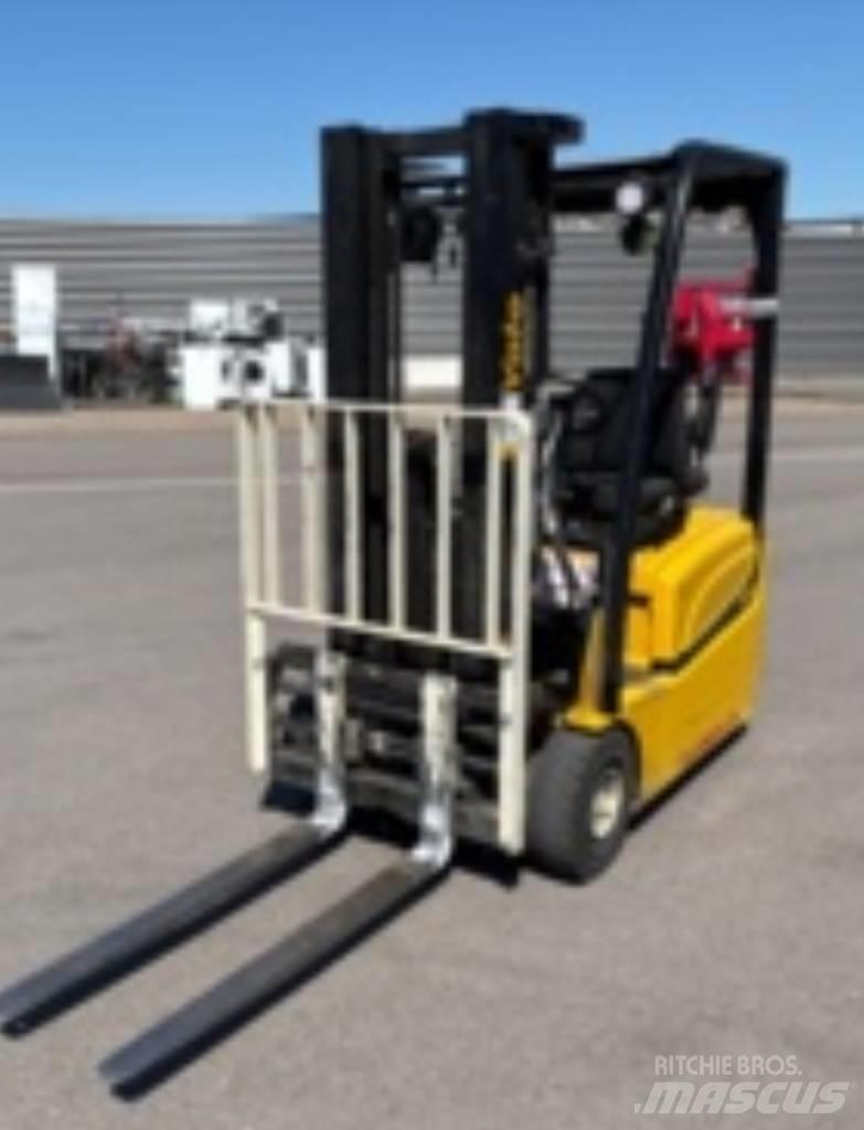 Yale ERP 16 VT SWB شاحنات ذات رافعات شوكية تعمل بالكهرباء