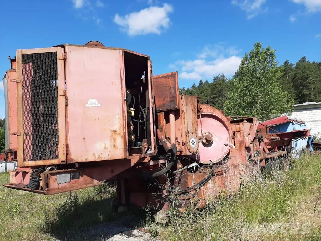 Morbark 22RXL ماكينات تقطيع أخشاب الحراجة