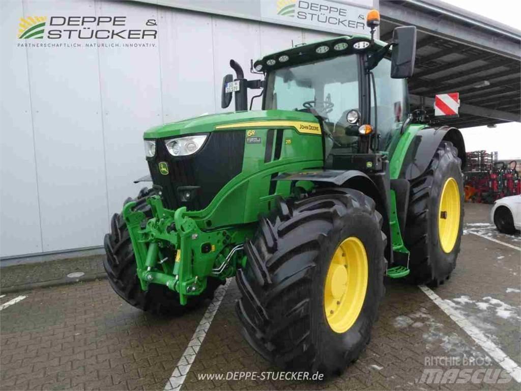 John Deere 6R 215 الجرارات