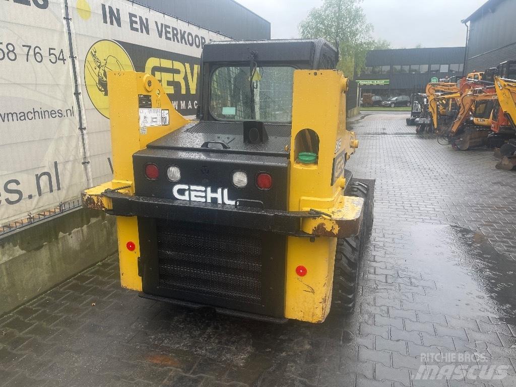 Gehl R165 لوادر انزلاقية التوجيه