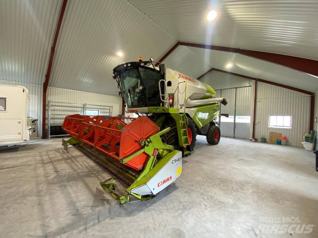 CLAAS Tucano 430 حصادات