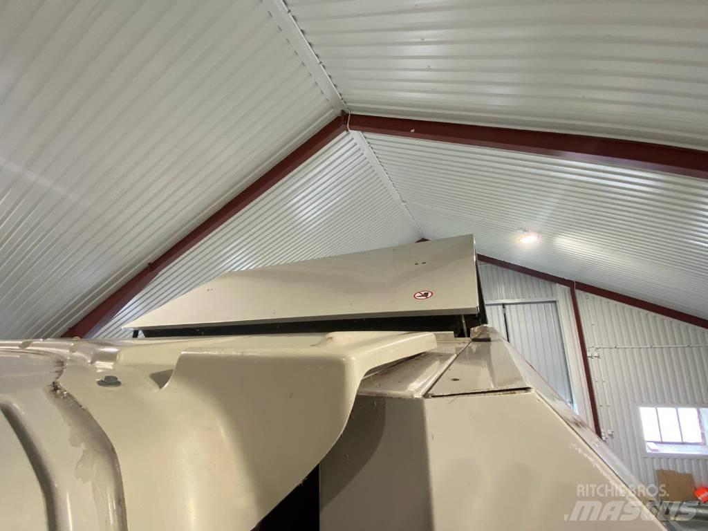 CLAAS Tucano 430 حصادات
