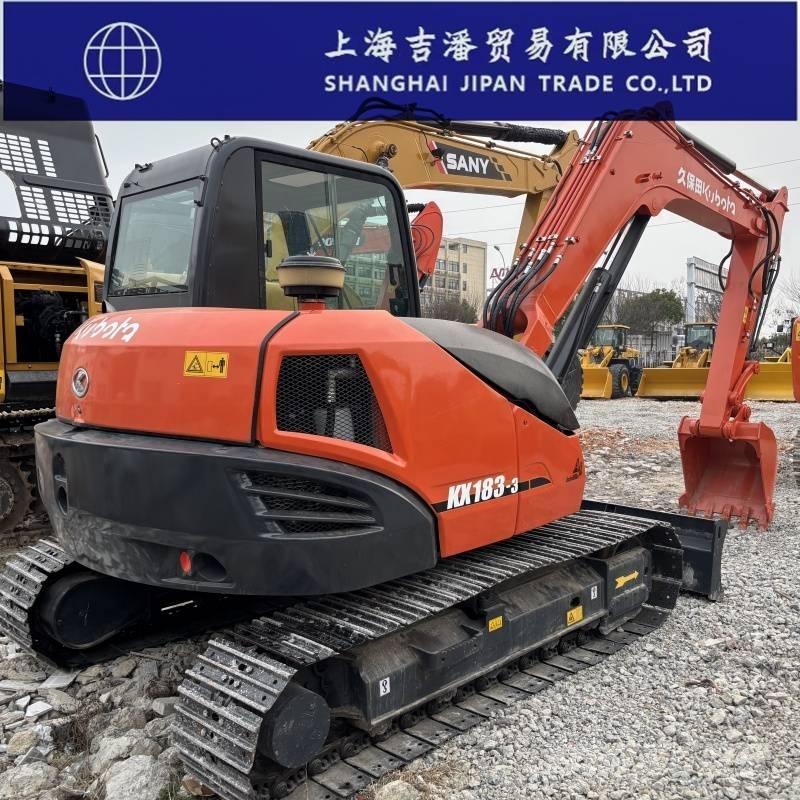 Kubota 183 حفارات زحافة