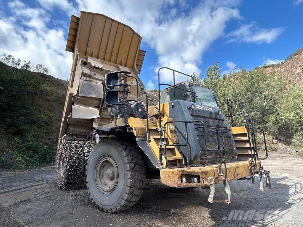 CAT 773F شاحنات المخلفات الصلبة
