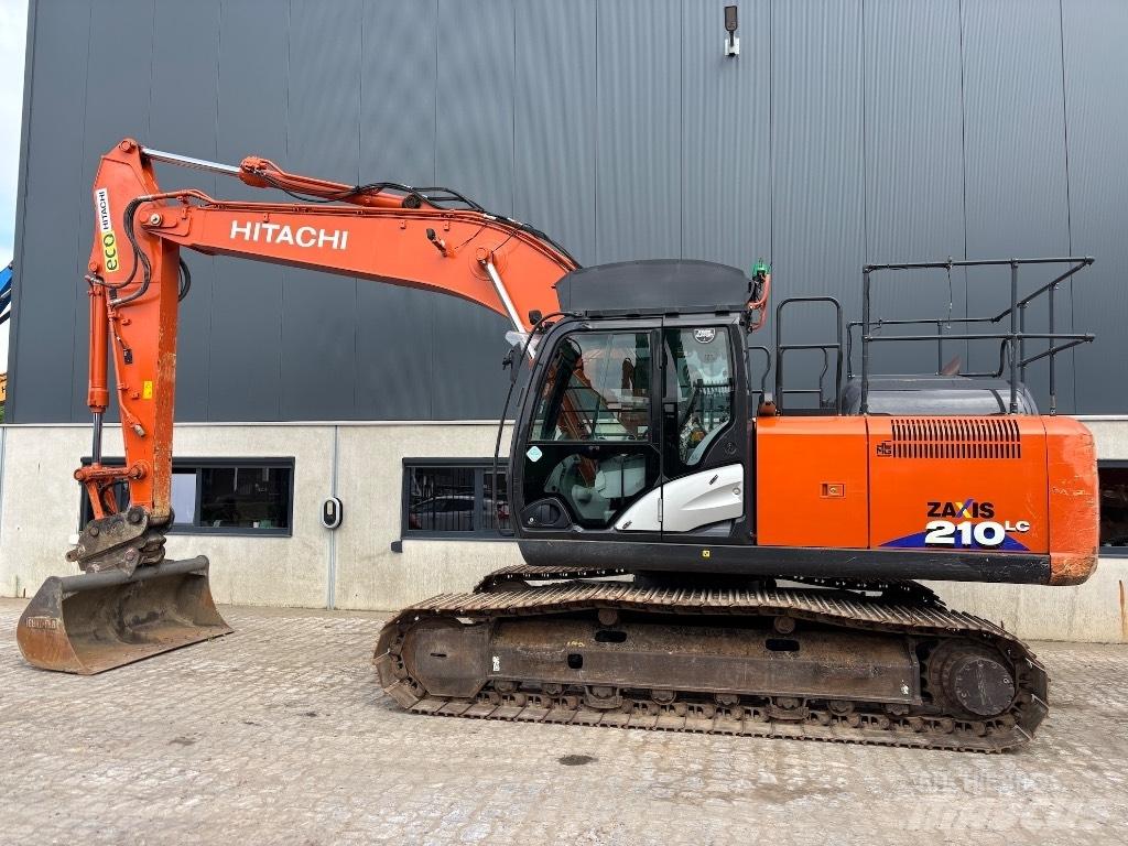 Hitachi ZX 210 LC-6 حفارات زحافة