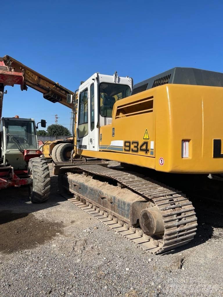 Liebherr R 934 B حفارات زحافة